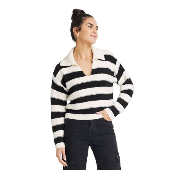 *SOLD* NWOT! Love Ellie Black and White Striped Sweater - Size Large - Picture 2 of 6